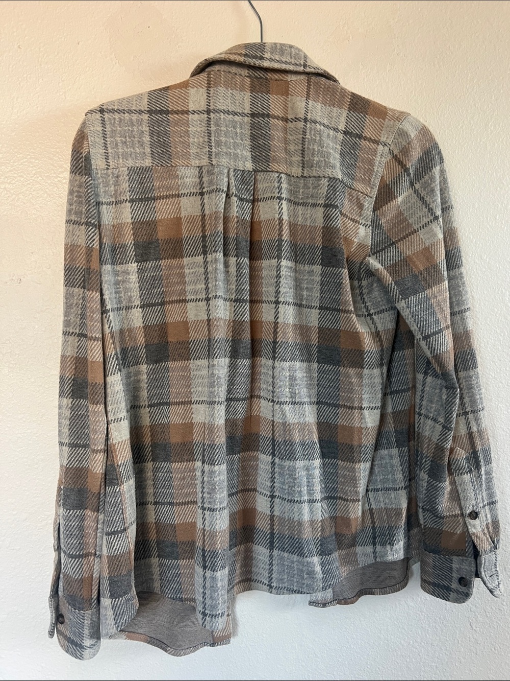 Faherty Women’s Legend Sweater Shirt Plaid - Picture 3 of 4